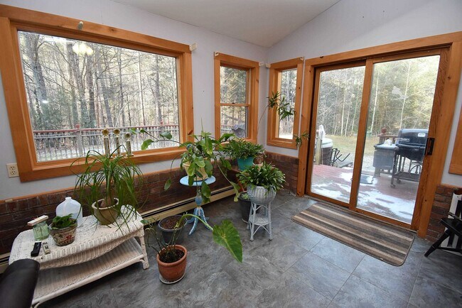 Covered Porch - 45 W Side Woods Rd