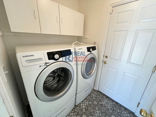 Building Photo - 2474 E 127th Pl