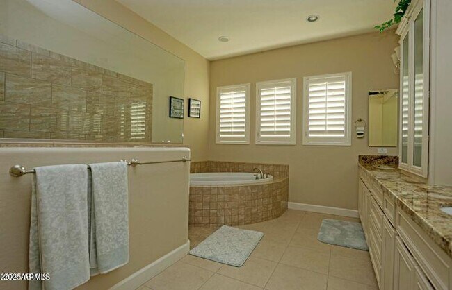 Building Photo - 5135 S Cupertino Dr