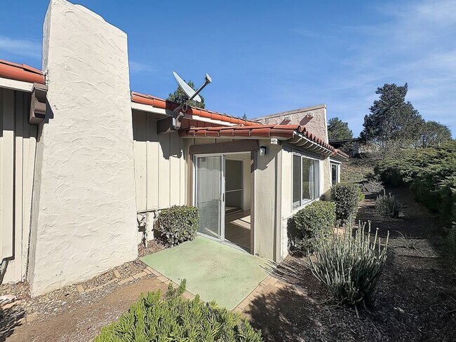Building Photo - 16737 Meandro Dr