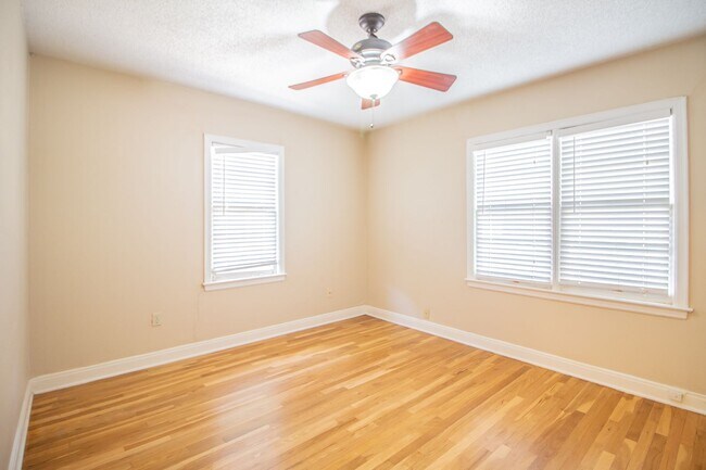 Building Photo - 3 Bedroom 2 bathroom house in Tech Terrace!