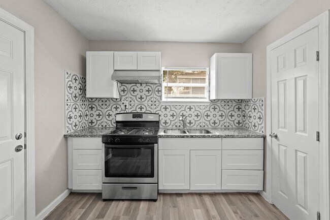 Building Photo - 523 Henke St