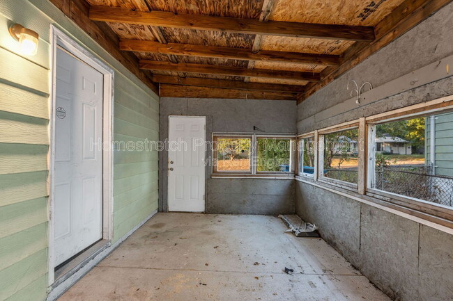 Building Photo - 212 Mc Alpine Dr
