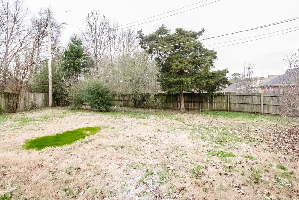 Building Photo - 6867 Brady Hill Dr