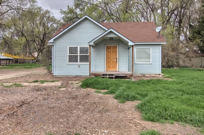Building Photo - 2 Bedroom Nampa Home_Large Lot_Pet Friendly