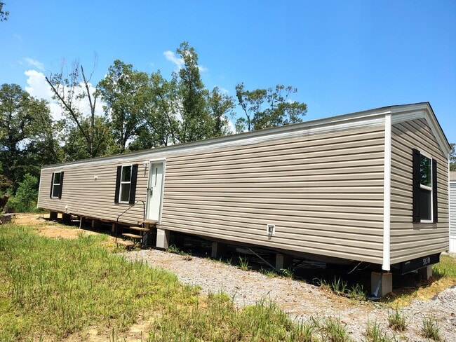Building Photo - 505 Hines Ln