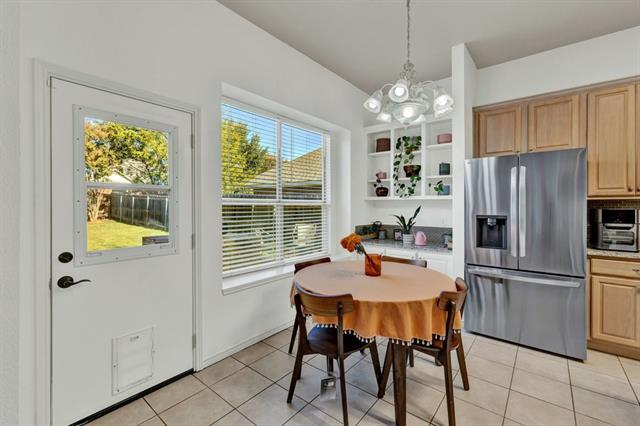 Building Photo - 18 Equestrian Ct