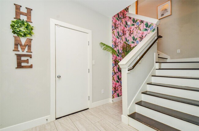 Building Photo - 3804 Leeland St