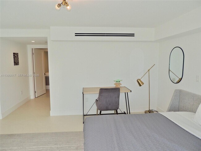 Building Photo - 1170 101st St