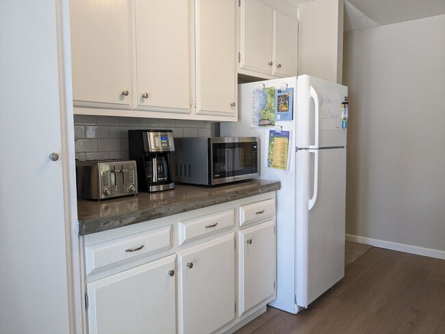 Building Photo - Cozy Carmel Valley Village House Fully Furnished