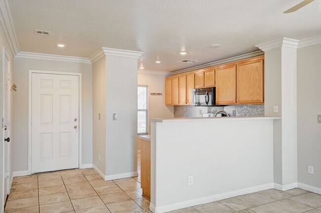 Building Photo - Beautiful 3 Bedroom Home!