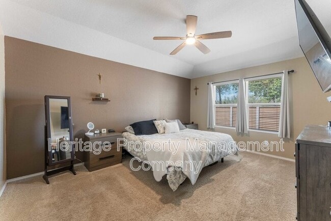 Building Photo - 829 Margay Lp