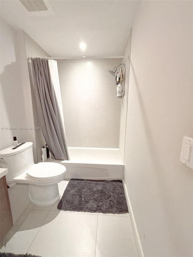 Building Photo - 1010 SW 2nd Ave