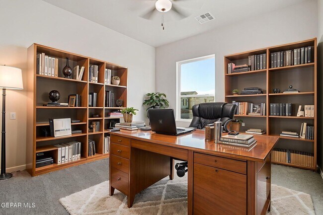 Building Photo - 836 Eltham Dr