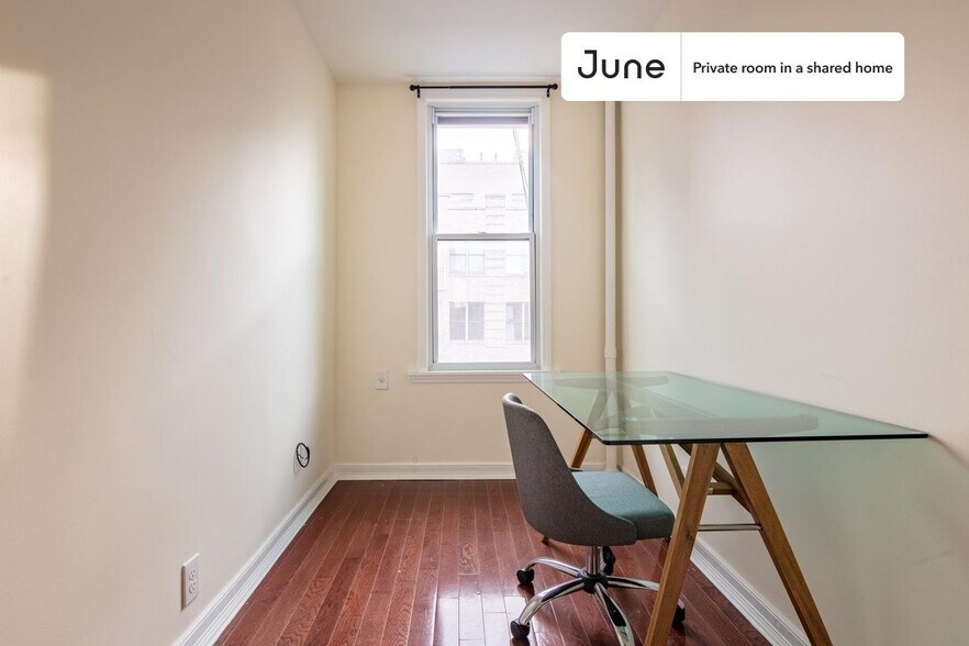 Building Photo - Room in Shared 3 bed/1 bath home