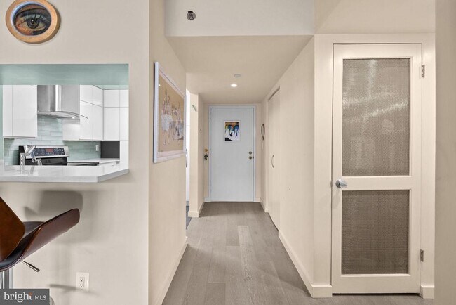 Building Photo - 1401 17th St NW