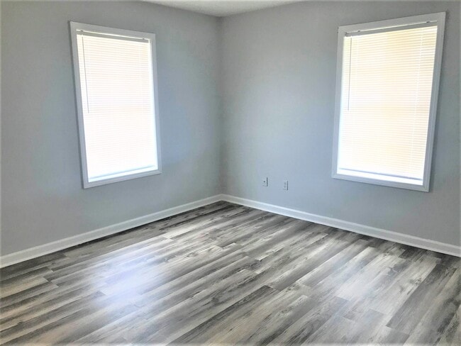 Building Photo - 914 Prater Rd