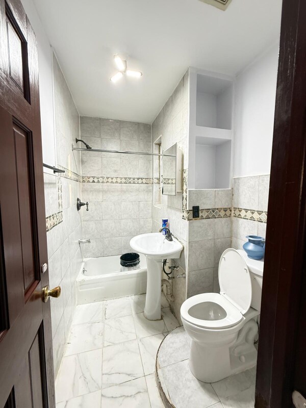 Building Photo - 304 Grant Ave