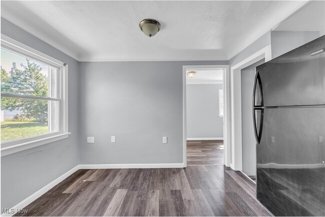 Building Photo - 21150 Tracy Ave