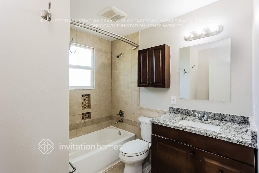 Building Photo - 1314 S Zeno St