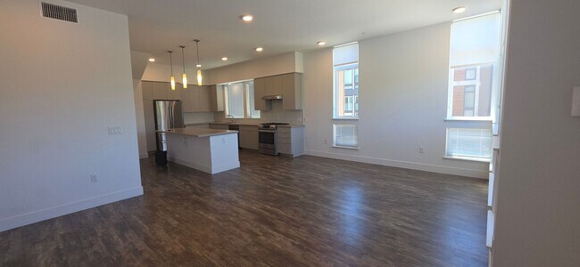 Building Photo - Luxury New Build with 2 En-Suites | Quartz Kitchen | Prime Fremont Location