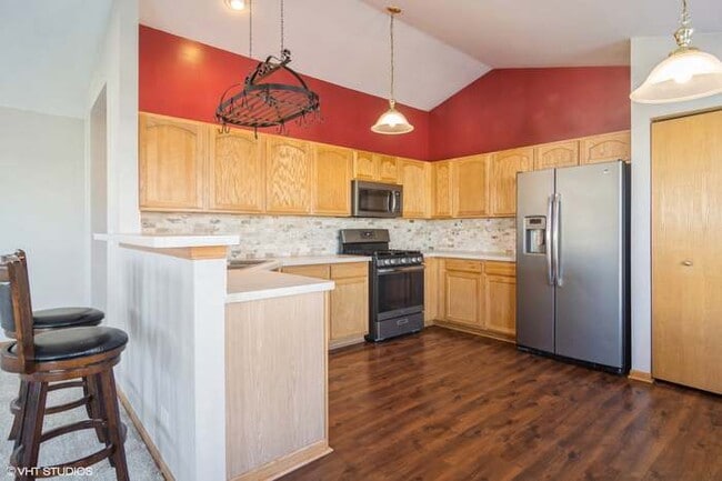 Building Photo - 637 Arbor Cir