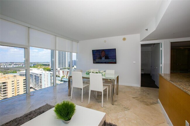 Building Photo - 1830 S Ocean Dr