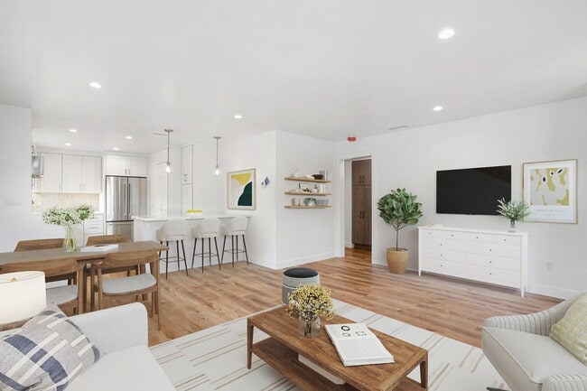 Building Photo - PALM