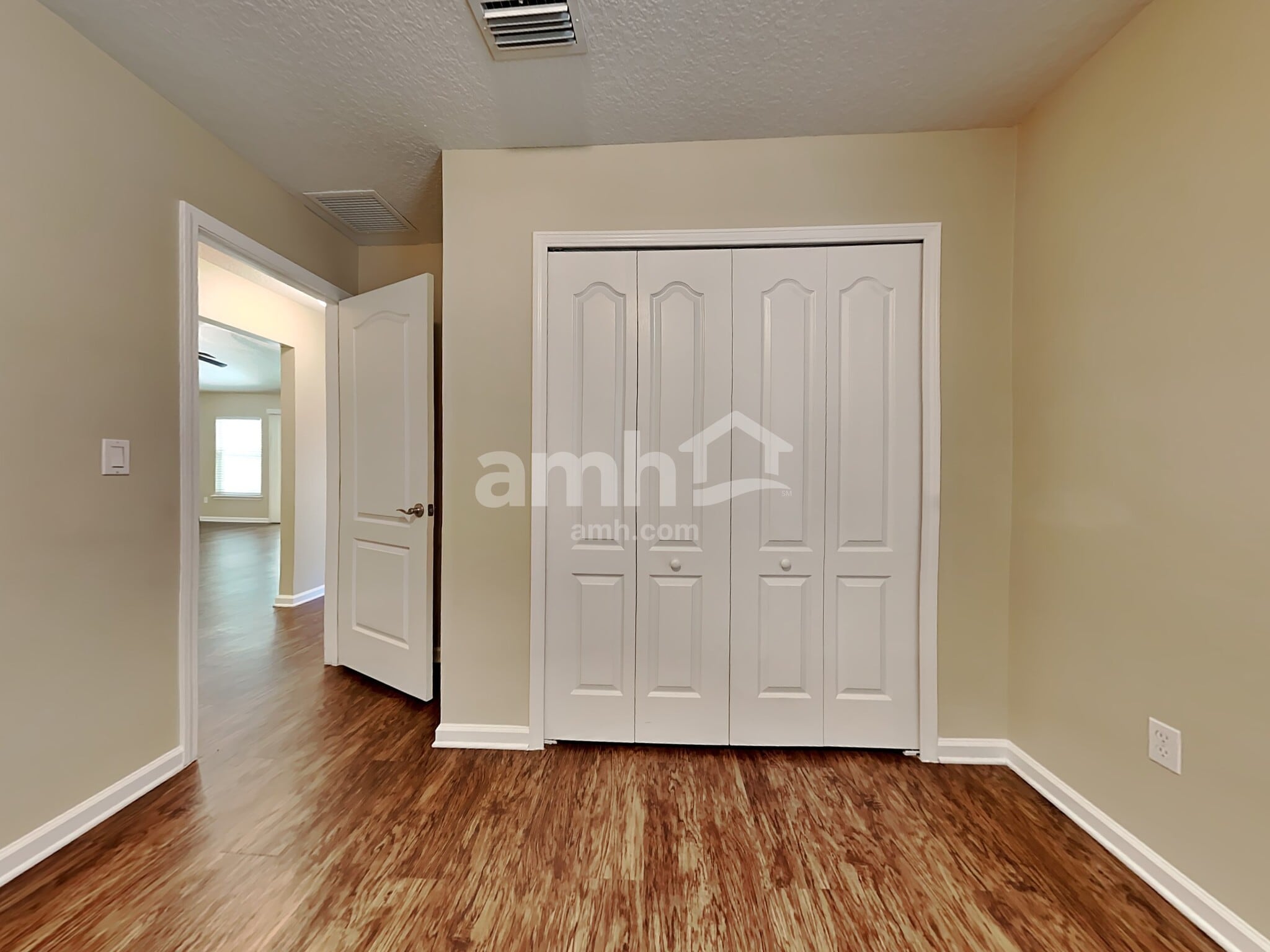Building Photo - 86021 Aladdins Way