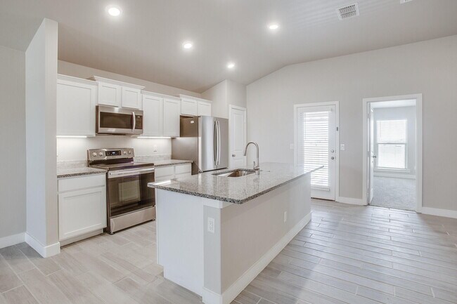 Building Photo - 1905 140th St