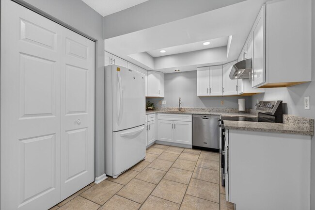 Building Photo - 12533 Coral Grove Pl