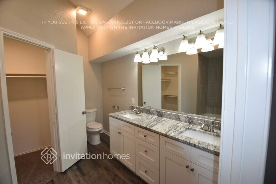 Building Photo - 2072 Bronco Ln