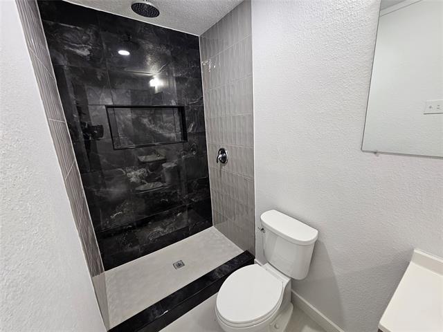 Building Photo - 2402 Housley Dr