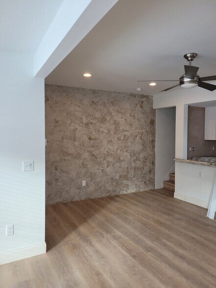 Building Photo - 3082 Norcott Dr