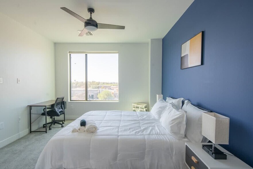Building Photo - 701 W Rio Salado Pkwy