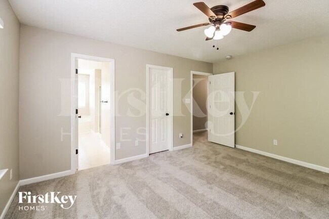 Building Photo - 6063 Parkside Circle