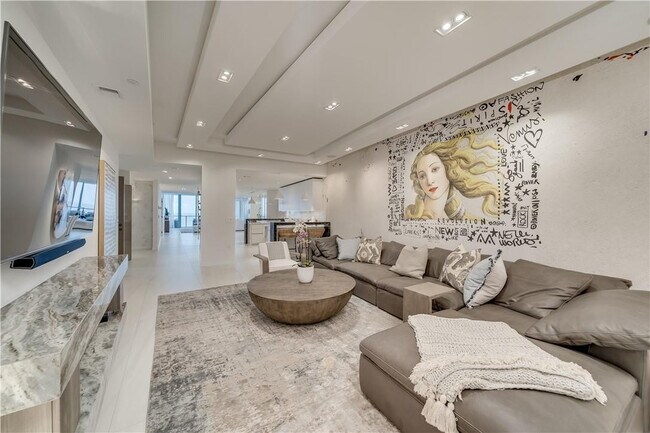 Building Photo - 2200 N Ocean Blvd