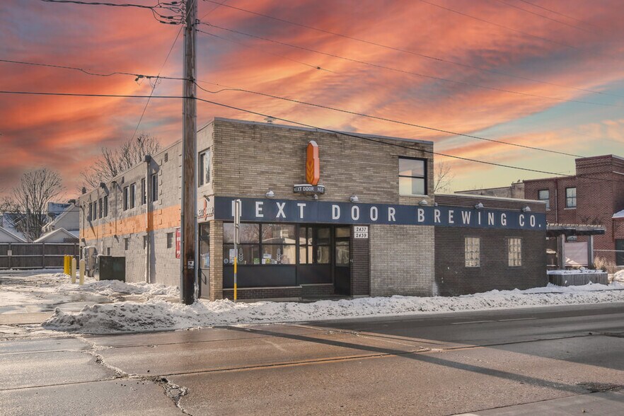 Building Photo - 2437 Atwood Ave