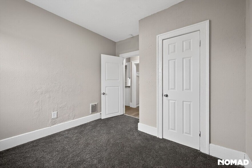 Building Photo - 3034 Gray St