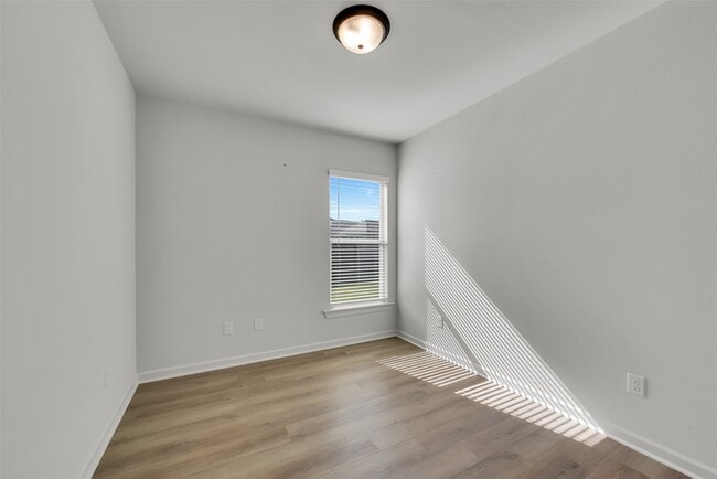 Building Photo - 10902 Bonfire Trl