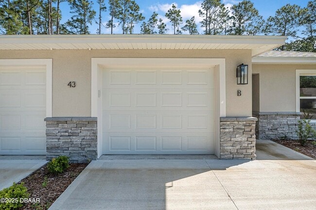 Building Photo - 43 Pony Express Dr