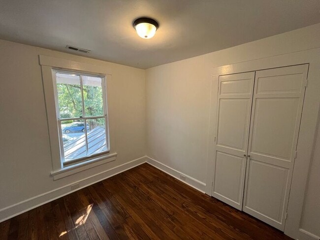 Building Photo - 608 S Boylan Ave