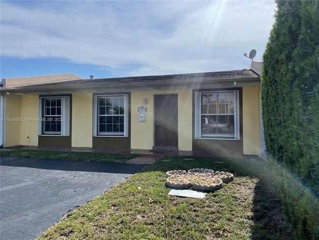Building Photo - 12979 SW 19th Terrace