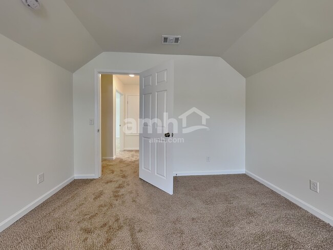 Building Photo - 423 Seabreeze Drive