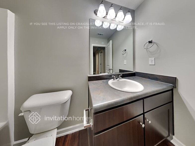 Building Photo - 123 Moss Dr