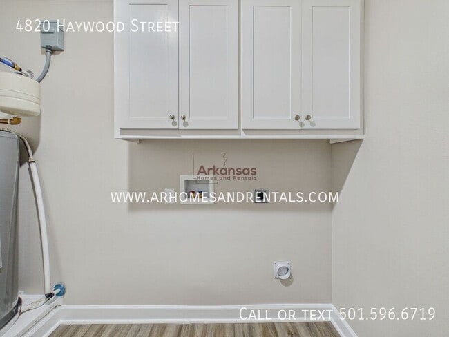 Building Photo - 4820 Haywood St