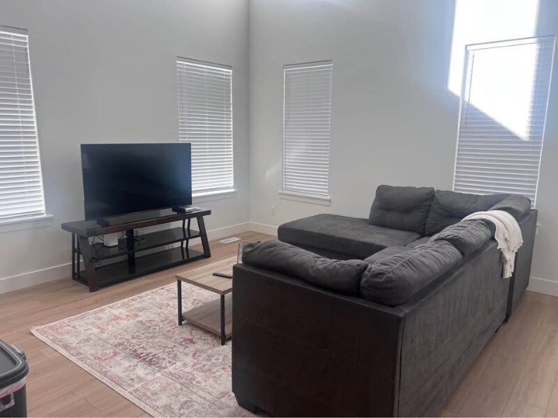 Building Photo - 3695 Big Horn Dr