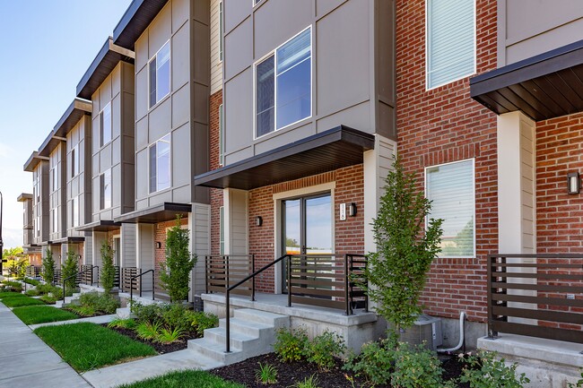 Private Entrance - Greens by Lotus Townhomes