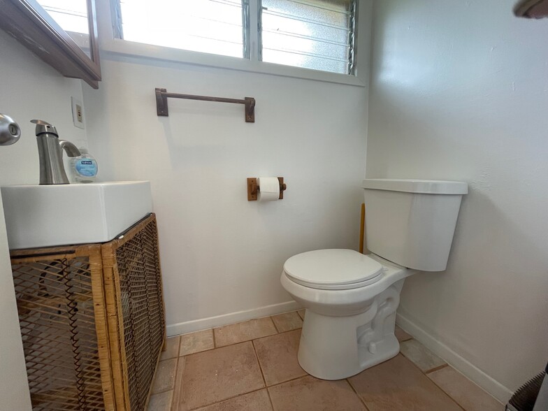 Building Photo - 258 Kuupua St