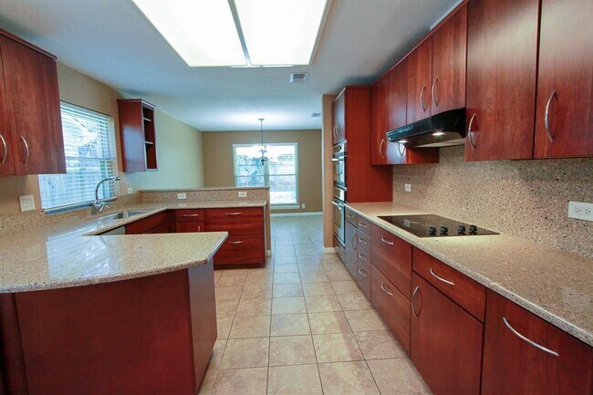 Building Photo - 10705 Doering Ln